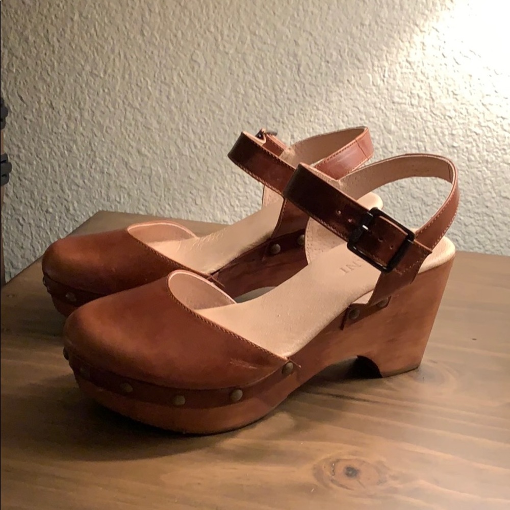 Cordani Studded leather clog